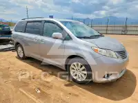 2015 Toyota SIENNA photo