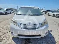 2015 Toyota SIENNA фото
