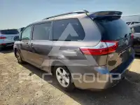2015 Toyota SIENNA фото