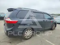 2015 Toyota SIENNA photo