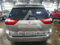2015 Toyota SIENNA фото