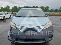 2015 Toyota SIENNA фото