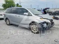 2015 Toyota SIENNA фото