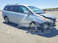 2015 Toyota SIENNA фото