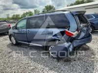 2015 Toyota SIENNA фото