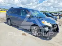 2015 Toyota SIENNA фото