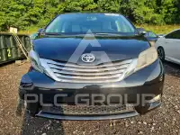 2015 Toyota SIENNA фото