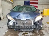 2015 Toyota SIENNA фото