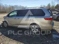 2015 Toyota SIENNA фото