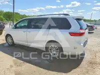 2015 Toyota SIENNA фото