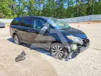 2015 Toyota SIENNA photo