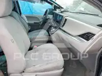 2015 Toyota SIENNA фото