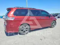2015 Toyota SIENNA photo