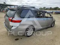 2015 Toyota SIENNA photo