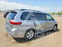 2015 Toyota SIENNA photo