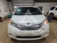 2015 Toyota SIENNA фото