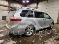 2015 Toyota SIENNA фото