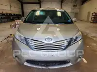 2015 Toyota SIENNA фото