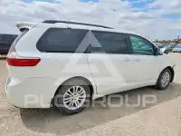 2015 Toyota SIENNA фото
