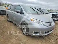 2015 Toyota SIENNA фото
