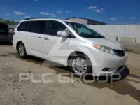 2015 Toyota SIENNA фото
