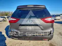 2015 Toyota SIENNA photo