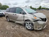 2015 Toyota SIENNA фото
