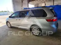 2015 Toyota SIENNA фото