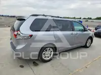2015 Toyota SIENNA фото