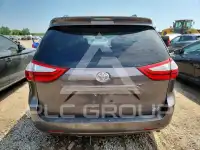2015 Toyota SIENNA фото