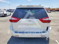 2015 Toyota SIENNA фото