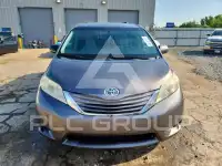 2015 Toyota SIENNA фото