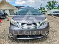 2015 Toyota SIENNA фото