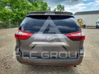 2015 Toyota SIENNA фото