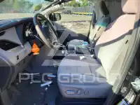 2015 Toyota SIENNA photo