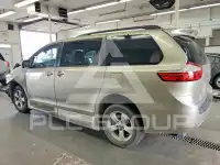 2015 Toyota SIENNA фото