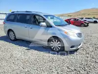 2015 Toyota SIENNA фото