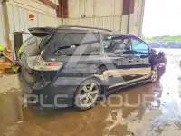 2015 Toyota SIENNA фото