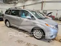 2015 Toyota SIENNA photo