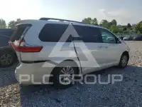 2015 Toyota SIENNA photo