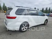2015 Toyota SIENNA фото