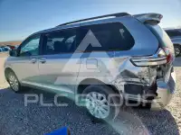 2015 Toyota SIENNA фото