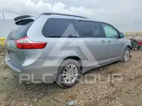 2015 Toyota SIENNA photo