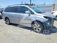 2015 Toyota SIENNA фото