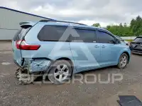 2015 Toyota SIENNA фото