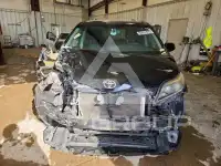 2015 Toyota SIENNA фото