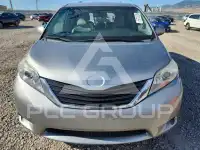2015 Toyota SIENNA фото