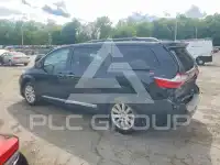2015 Toyota SIENNA photo