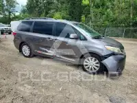2015 Toyota SIENNA фото