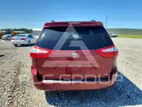 2015 Toyota SIENNA фото